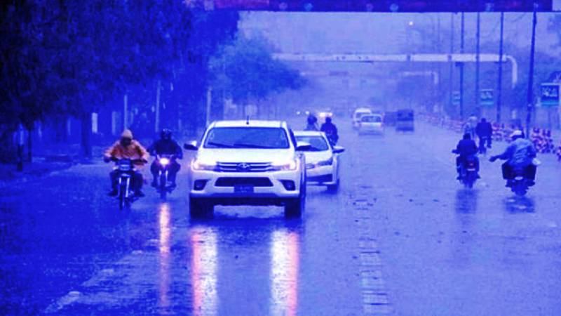 Rainfall In Lahore Brings Wintry Feel To Weather, Reduces Smog